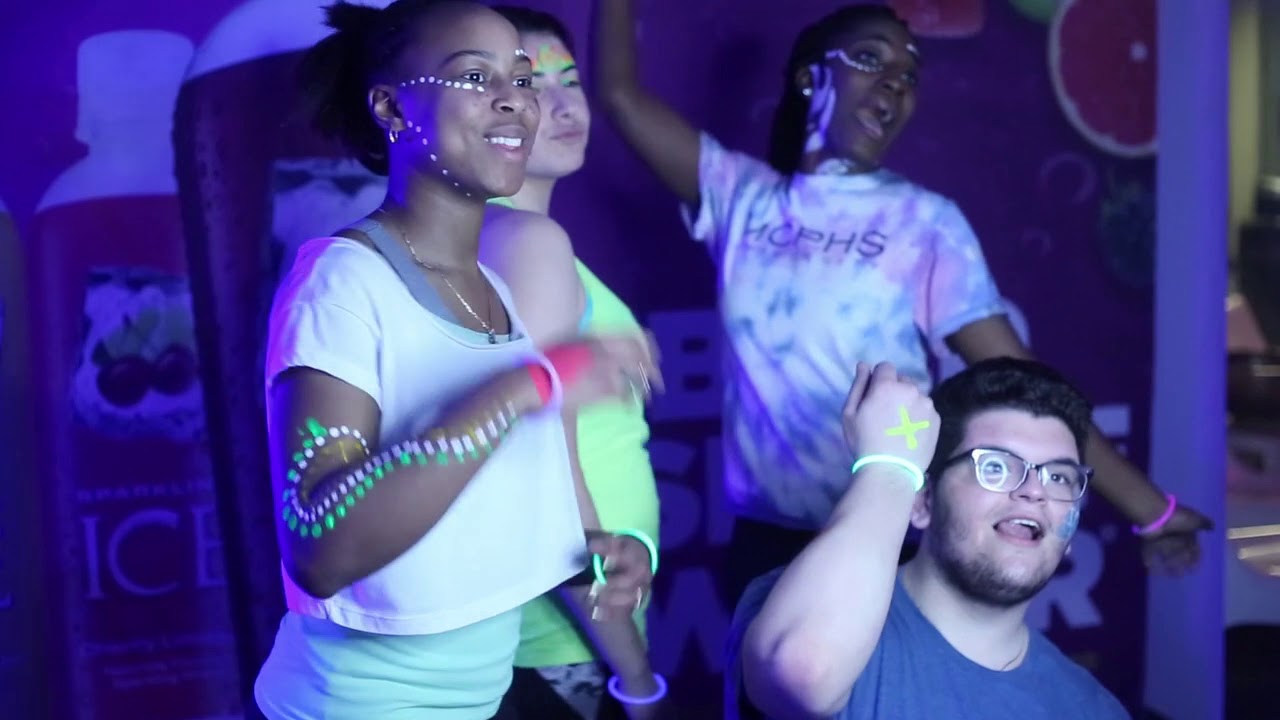 AcornYoga Face and body art by Ahna Scione of DAHC Art