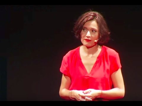 Elsa Grangier, sur la scène de TEDxLaRochelle