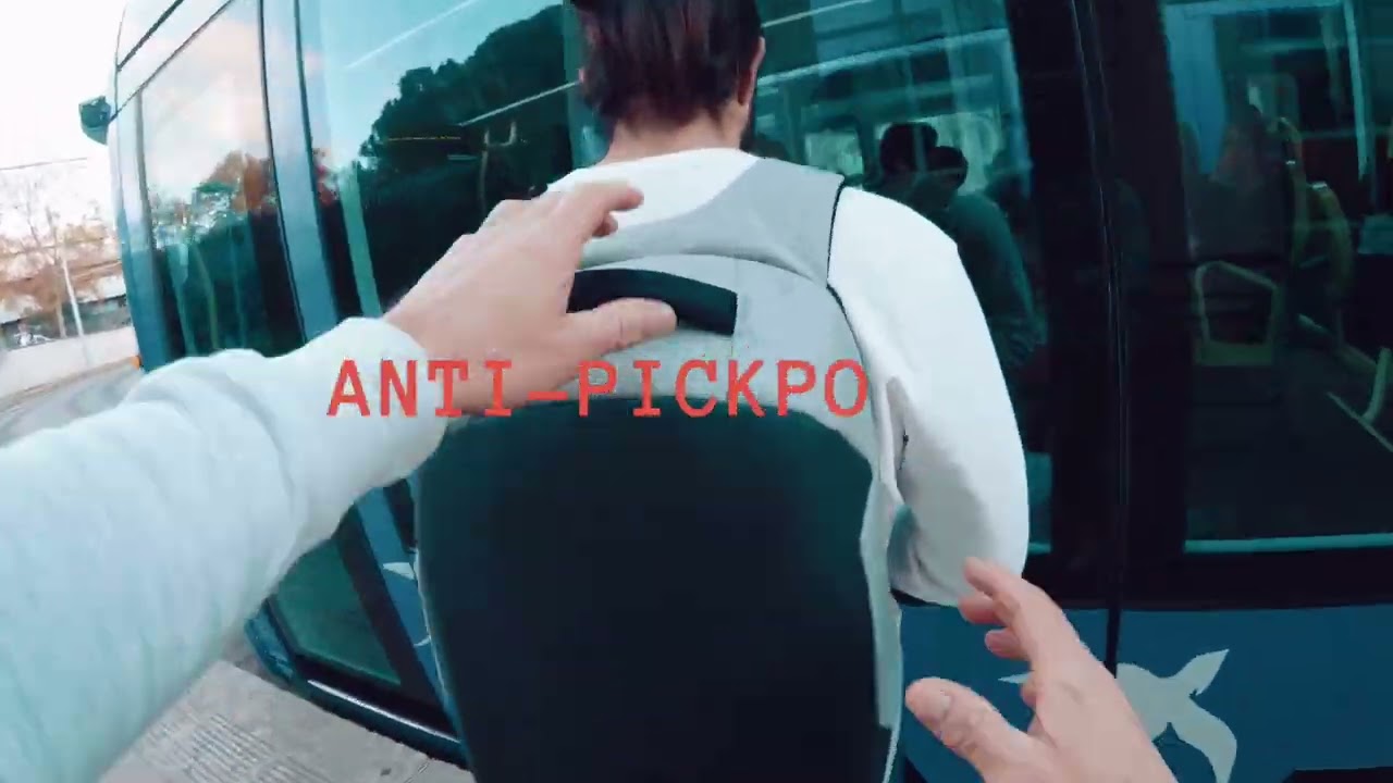 Dider, de la société Eptagon, nous parle du sac à dos anti-pickpocket  connecté !, By Foire de Châlons
