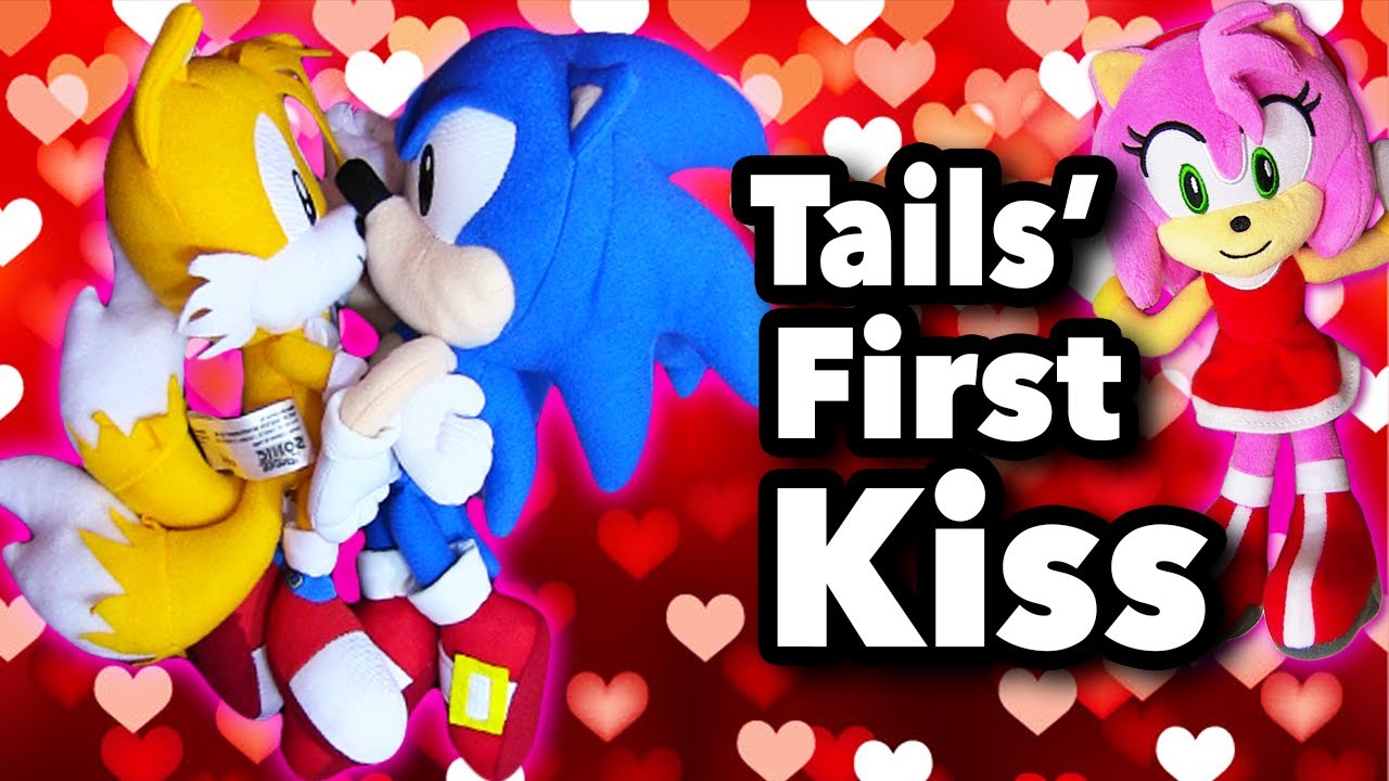 Sonic and tails kissing