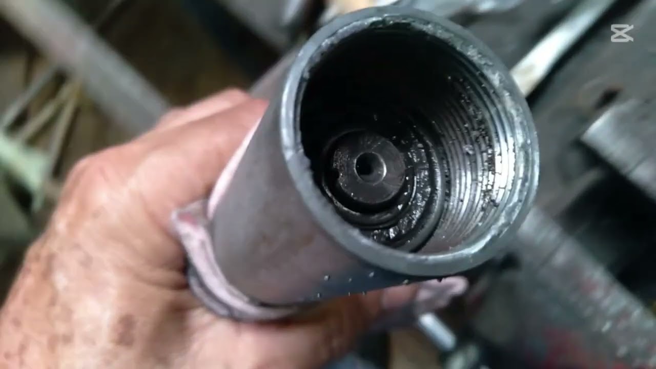 Substituição dos rolamentos do Mangote do Vibrador de concreto Bosch GVC 22 EX