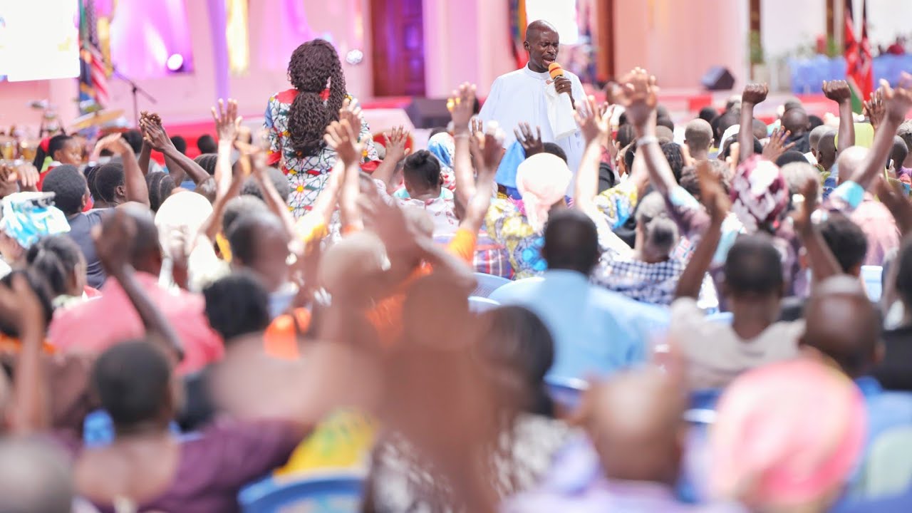 EMOTIONAL ALTAR WORSHIP by Evangelist Ezekiel