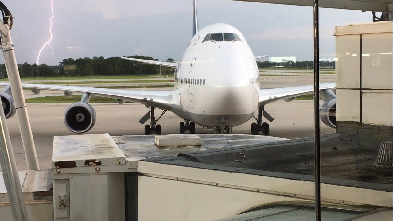 Spotting at Orlando International Airport (MCO)