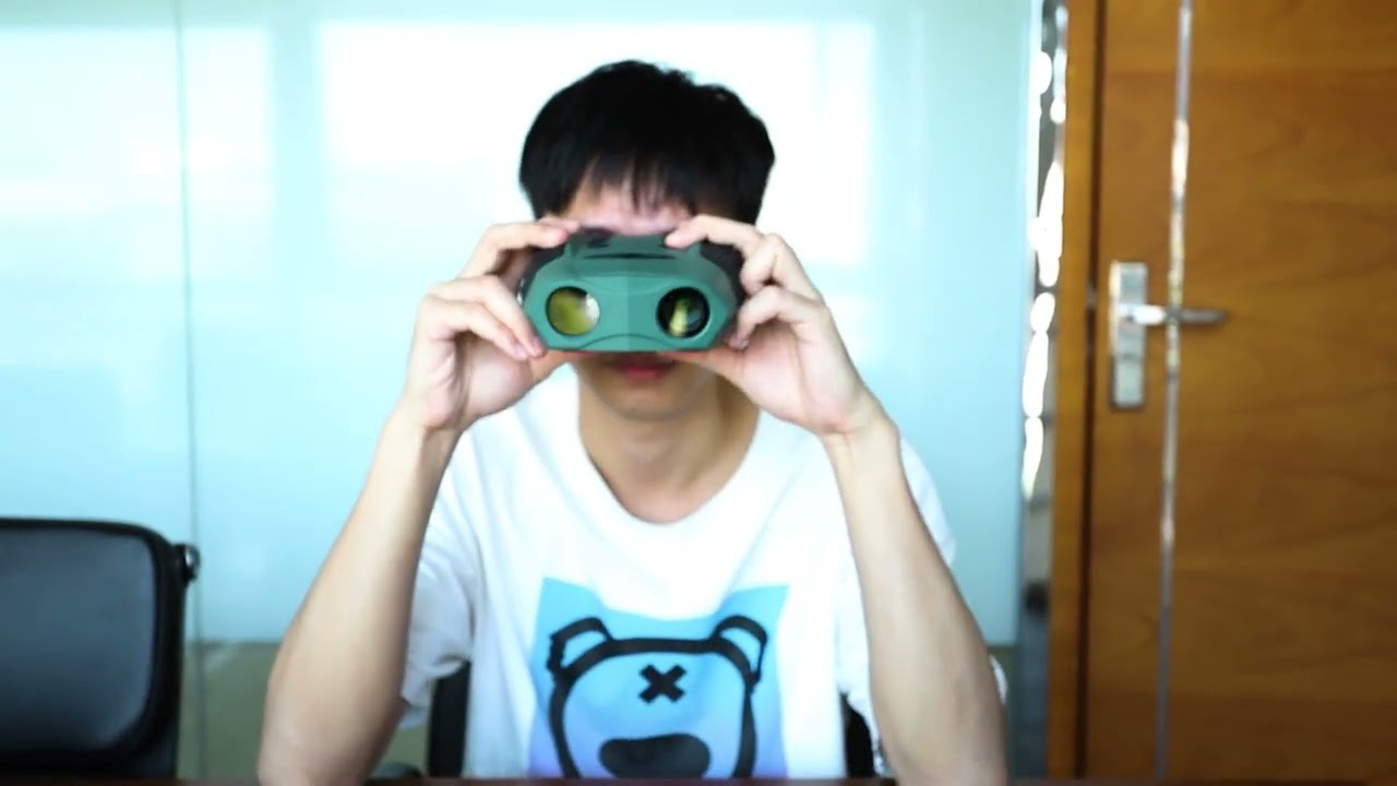 暗視スコープ「Z555」 - YouTube