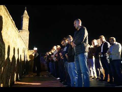Kosova'da Saldırıya Uğrayan Camii'de Teravih Namazı Kılındı