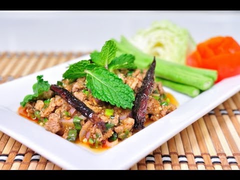 [thai-food]-spicy-duck-meat-salad-with-ground-roasted-rice-(larb-ped)