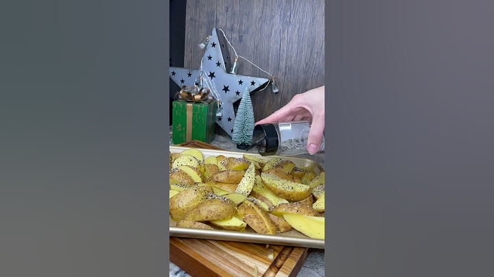 HOW TO MAKE BAKED POTATO WEDGES