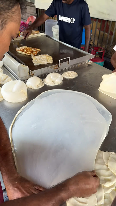 Famous roti making skills in Penang #streetfood #penang #malaysia