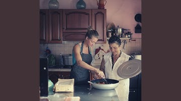 Pulsating Music for Dinner with Family