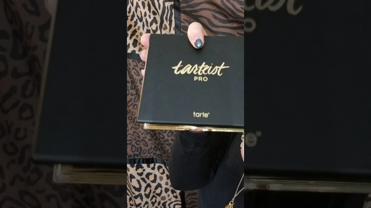 Glam eye look using The Tarteist Pro palette! 