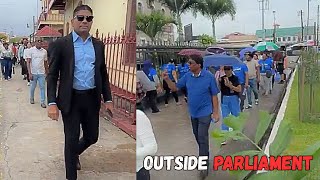 Download Lagu WIN SUPPORTERS PROTEST OUTSIDE PARLIAMENT BUILDING FOR A. MOHAMED AND HIS FATHER NAZAR SHELL MOHAMED MP3