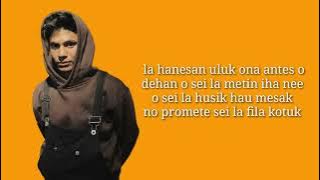 Lirik/Crimson'Toton caribo Ho ema seluk