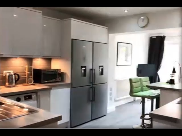 Video 1: Fully equipped kitchen