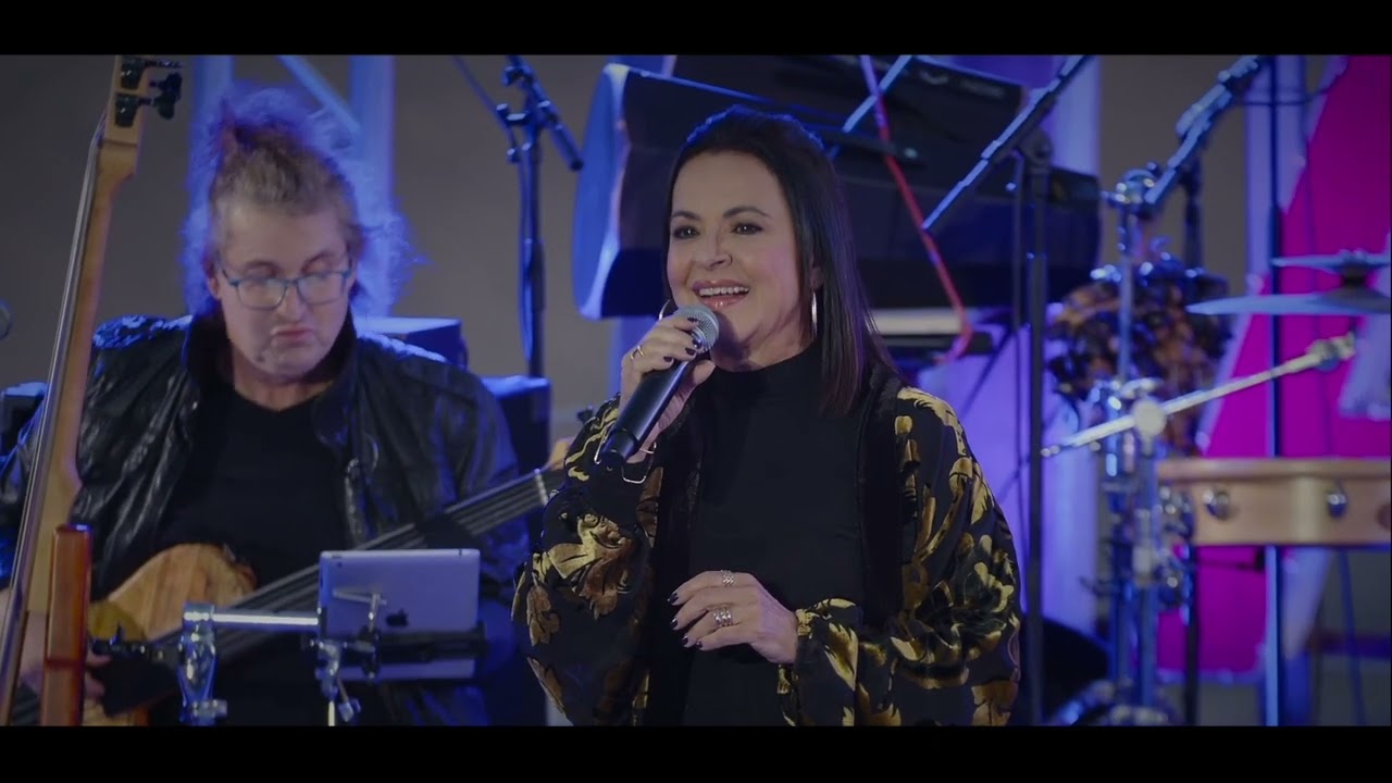 Un ramito de violetas. Olga Cerpa y Mestisay (live)