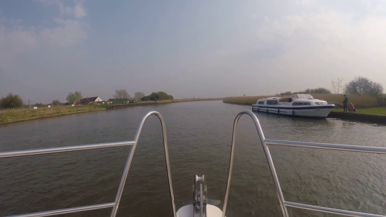 Departing the Acle Bridge Inn