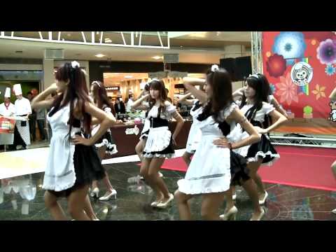 2011.11.01 夢時代超級週年慶記者會 12女僕開場熱舞秀 Bubble Pop!