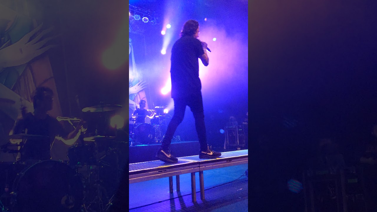 Falling In Reverse concert 3 - YouTube