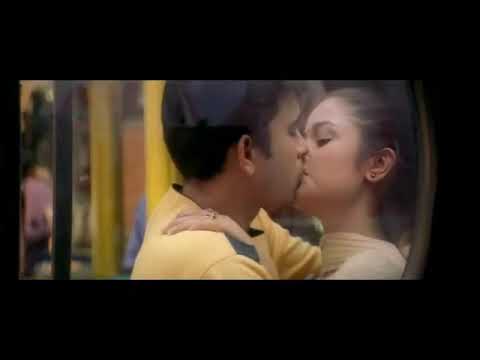 Soniya Agarwal s' Hot Lip Lock Scene