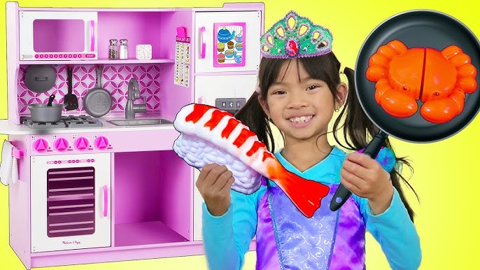 Emma Pretend Play w/ Princess Boutique & Toy Sewing Machine 