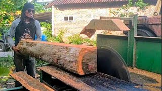 Sawing teak wood for furniture  assembly machine