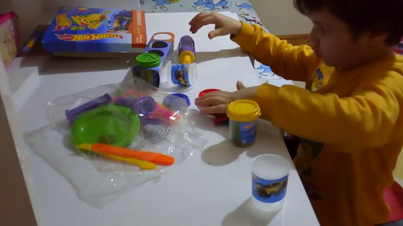 Oyun Hamuruyla Pasta yapımı YouTube
