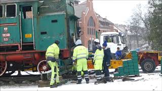 Parowóz, jako transport ponadgabarytowy, wyrusza w kierunku swojej lepszej przyszłości
