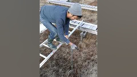 Placement of a Passive Diffusion Chamber to a peat depth using auger