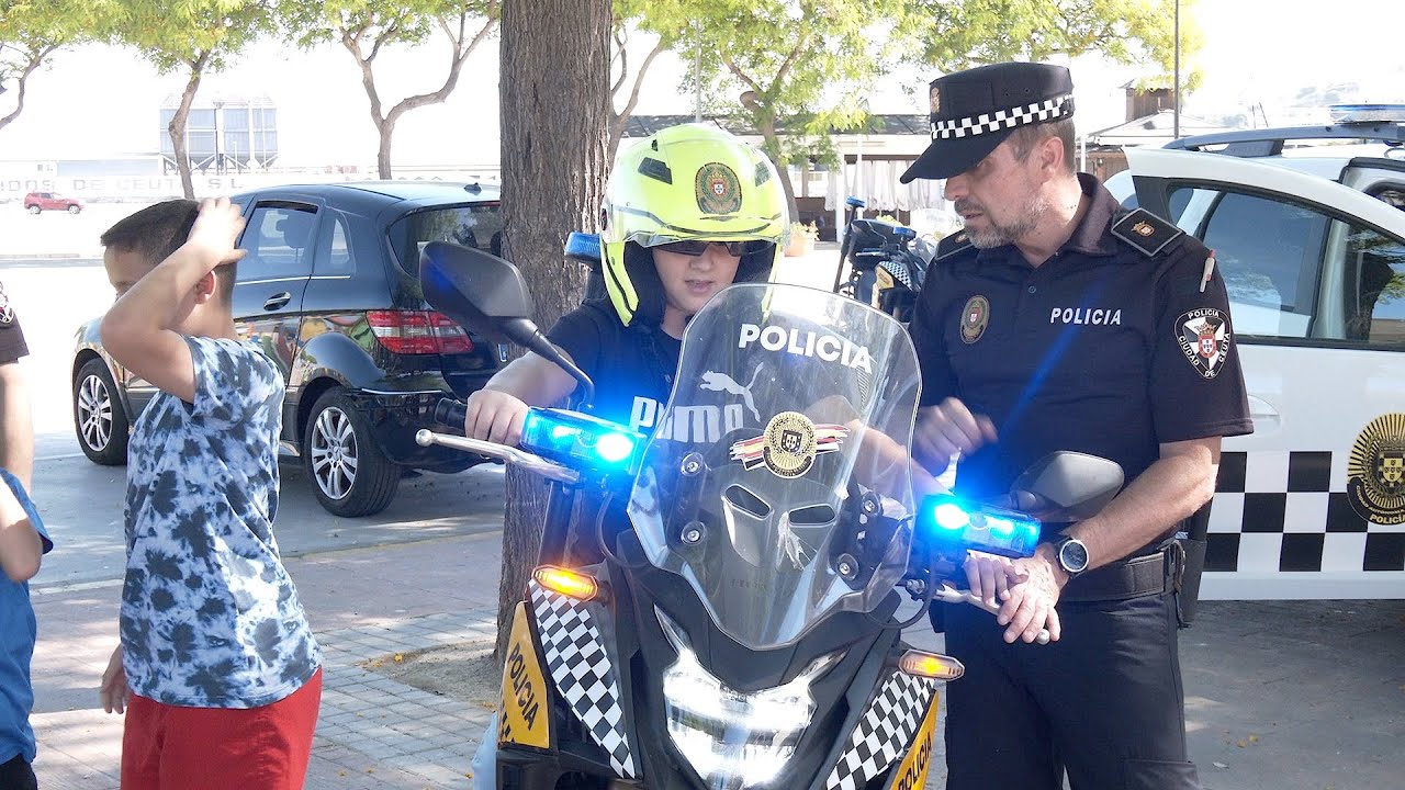 La Policía Local conciencia sobre seguridad vial a alumnos de primaria