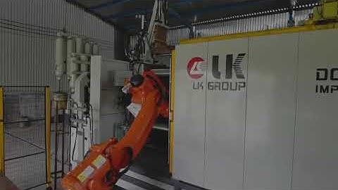 Die casting machine with robotic arm in Mexico