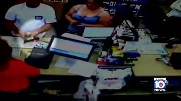 Video shows thief with sleight of hand skills