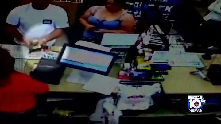 Video shows thief with sleight of hand skills