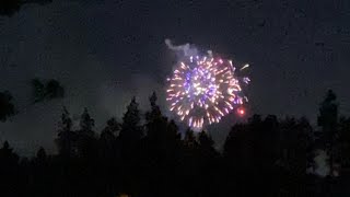 1:30 of relaxing fireworks (relaxing sounds and soft background noises) screenshot 5