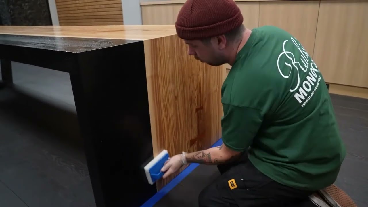 Comment ajouter un aspect satiné à une surface en bois huilée avec SheenPlus | Rubio Monocoat France