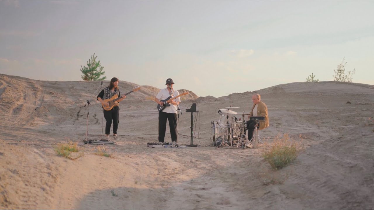 Watch Fullax - Delfine (Livesession) on YouTube Watch Fullax - Delfine (Livesession) on YouTube
