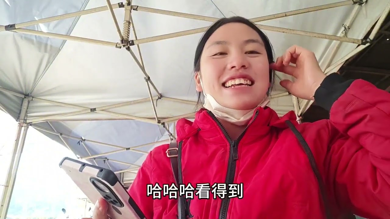 2月13号今天是大年初四过完年了弟弟要去上班了我送弟弟到口岸#老挝媳妇小芳 #送弟弟上班 #老挝口岸 #去中国的签证 #记录海外日常