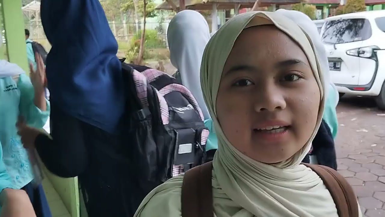 Mini vlog sareng Ratna