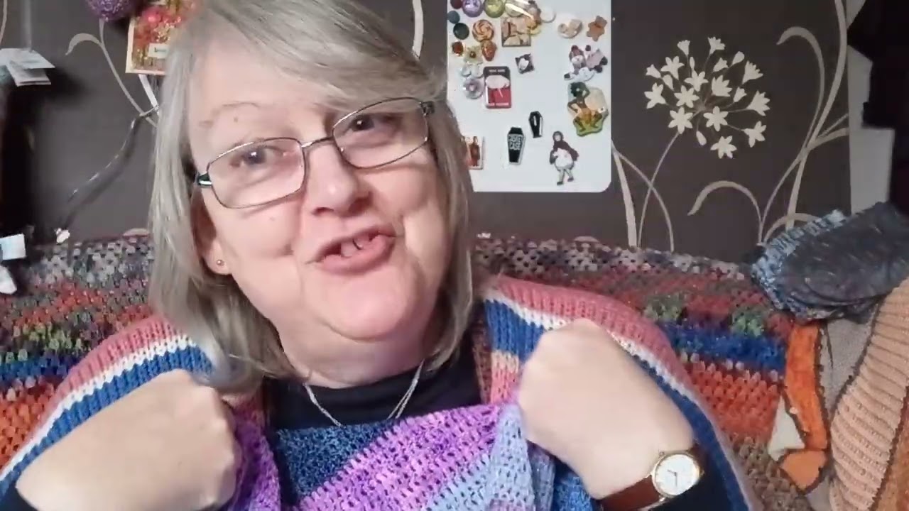 Season 9 Episode 1, January Knitting