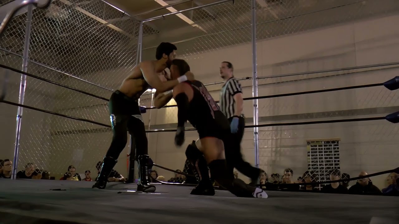 ОБНОВЛЕННАЯ ВЕРСИЯ - Скотти О'Ши против Брента Бэнкса - Матч в стальной клетке