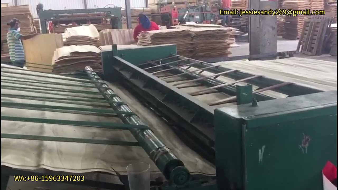 Automatic spindle veneer peeling machine line,WA:+86-15963347203