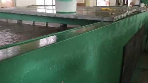 Brine block ice machine in cooling salt water process