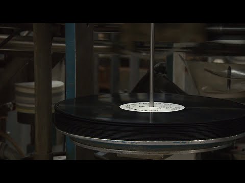 Vidéo: Le vinyle se vend-il plus que les CD ?