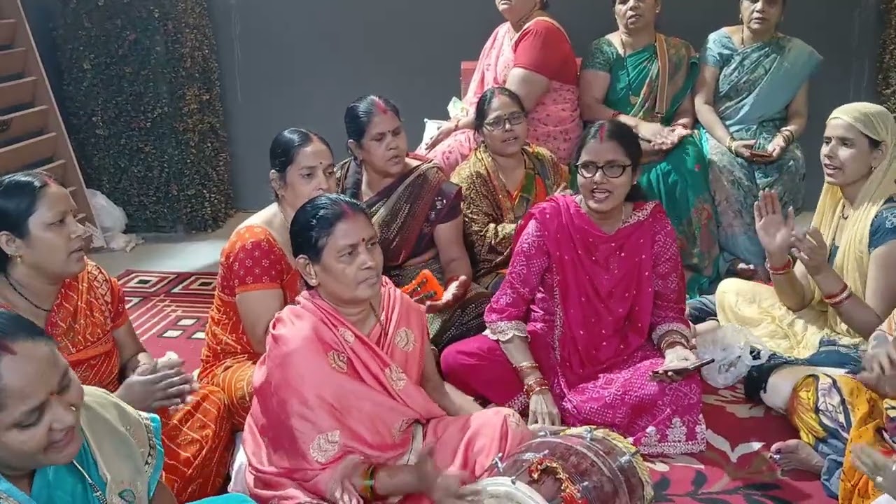 शिव भजन 🙏खाके धतूरा भांग भोलेबाबा नाच रहे