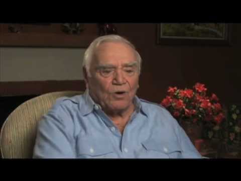 Wideo: Ernest Borgnine Net Worth: Wiki, Żonaty, Rodzina, Ślub, Wynagrodzenie, Rodzeństwo