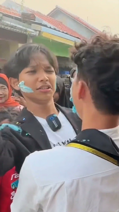 kesel ya mas Nizar krim nya kena baju nya