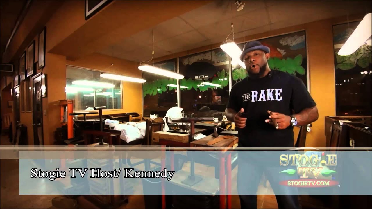 How Cigars are Made: The Crown Maker tool used by Cigar Rollers