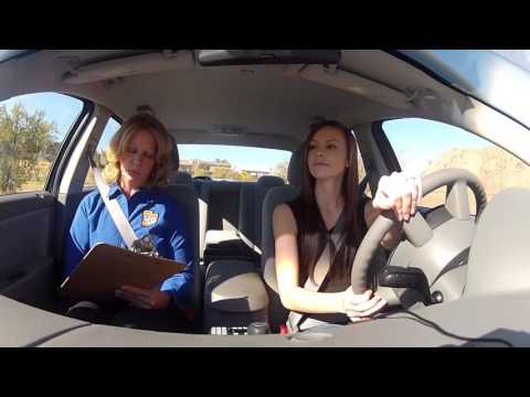 فيديو: هل يتعين عليك الوقوف بشكل موازٍ في اختبار القيادة في فلوريدا؟