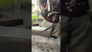 Membentuk alat penyepah rumput #metalart #woodworking #wood #tradisionalhandmade