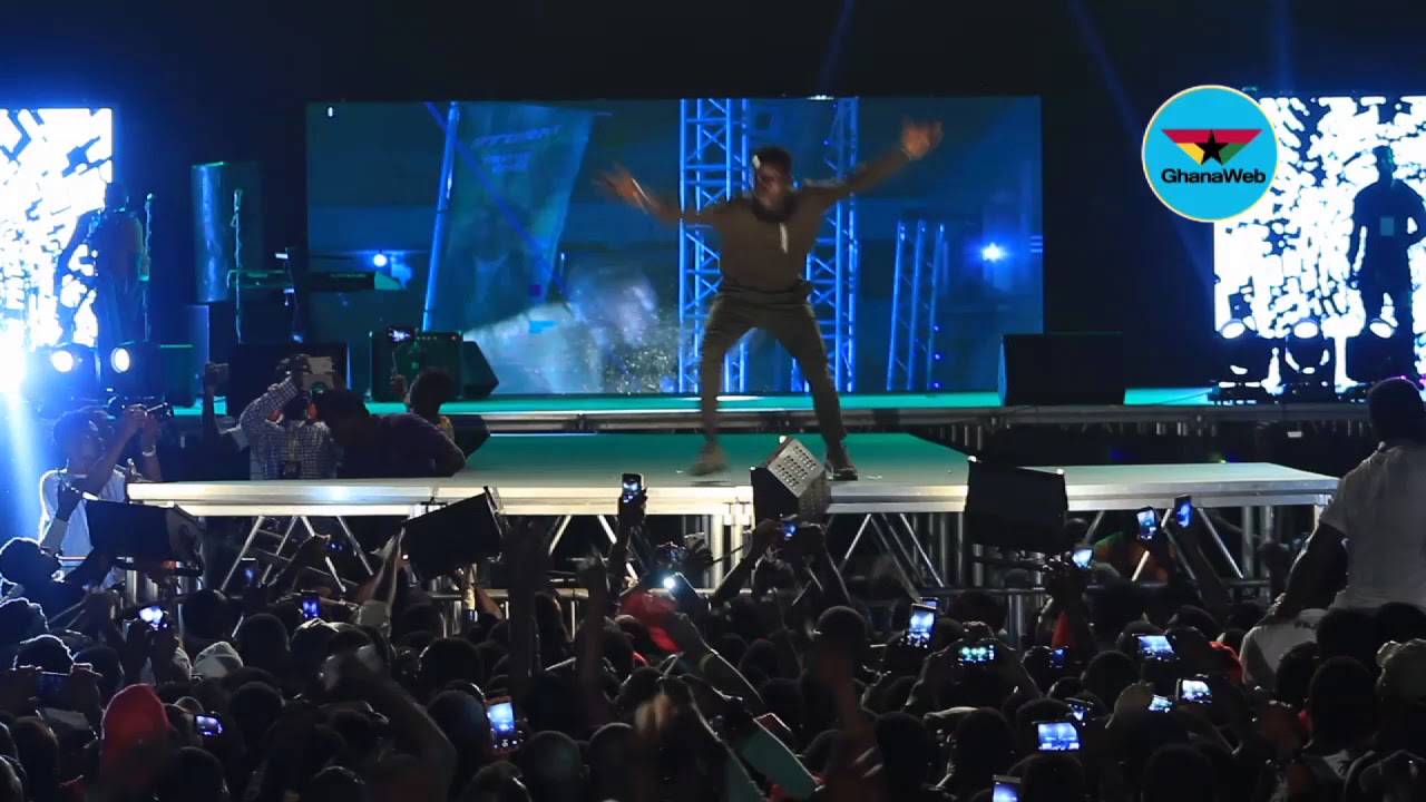 Kuami Eugene performs at S concert - YouTube