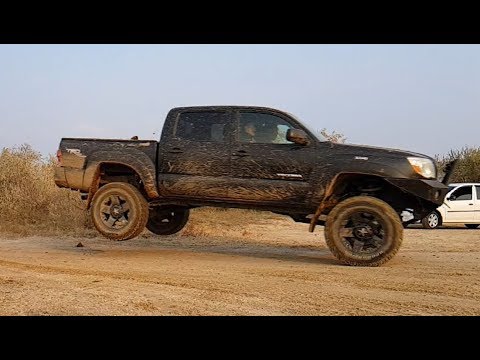 Toyota Tacoma. FJ Cruiser, Jeep Rubicon vs Вонючее Болото. 4х4 off-road