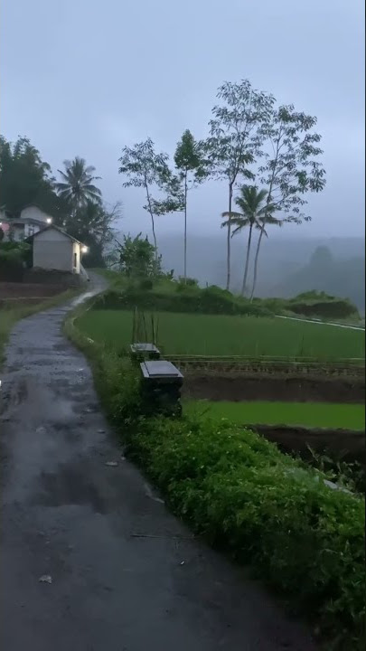 Sholawat,, Suasana Menjelang Waktu Magrib di Kampung